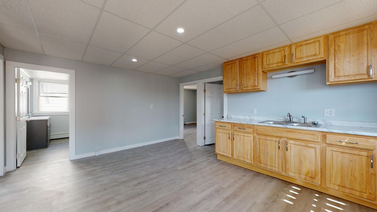 7 Island Ave #B - Photo 2 of 22