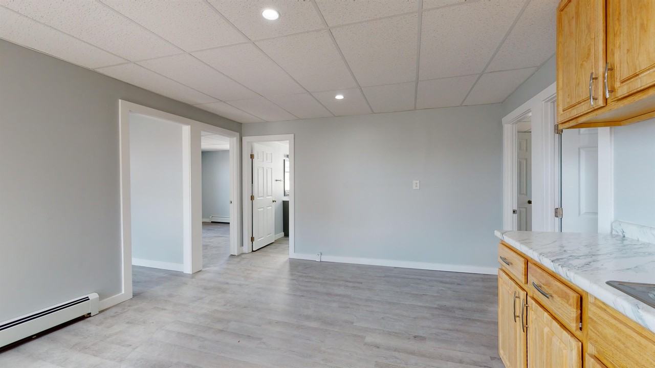 7 Island Ave #B - Photo 3 of 22