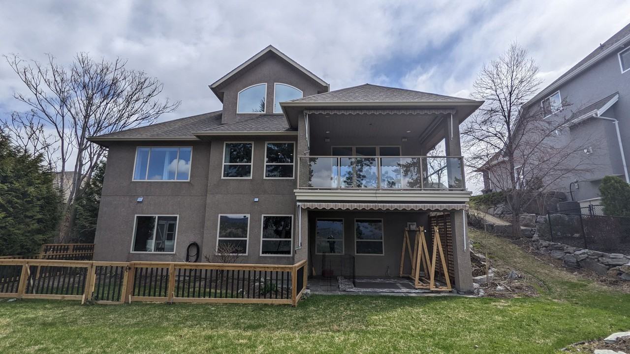 2477 Selkirk Dr #1 - Photo 2 of 25