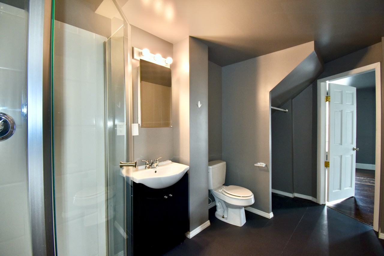 1309 6th Ave S #1 - Photo 4 of 12