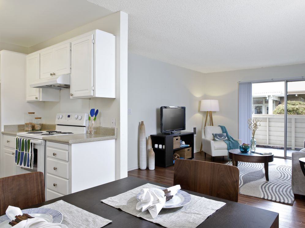 eaves Foster City - Photo 3 of 33