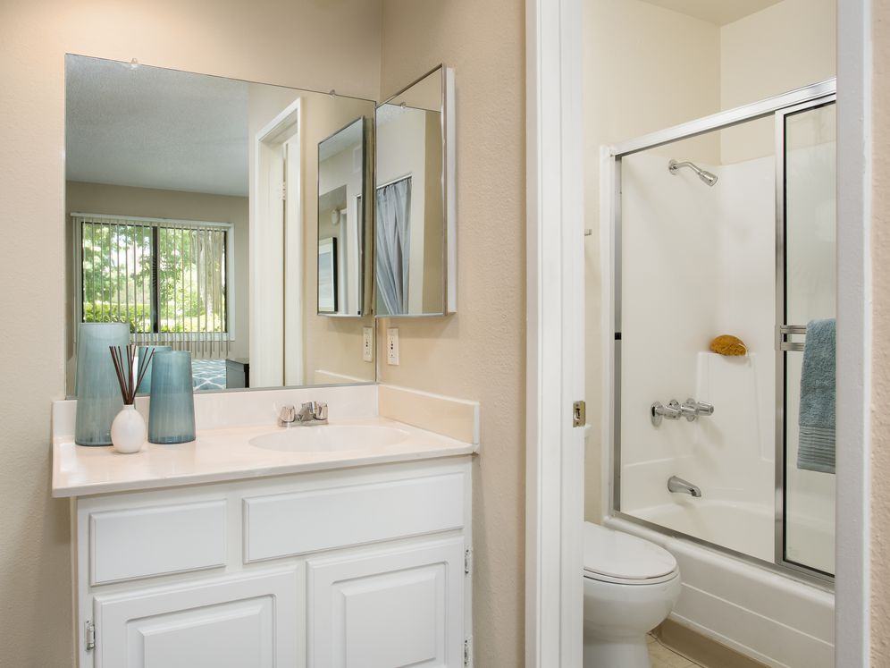 eaves Warner Center - Photo 6 of 33