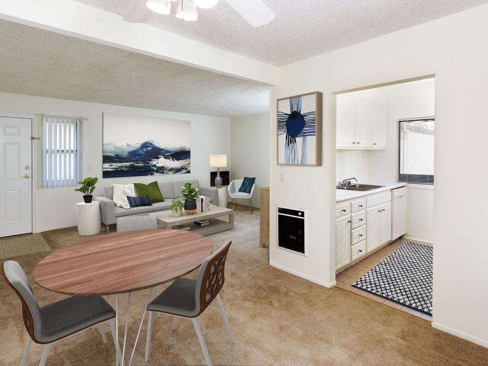 eaves Huntington Beach - Photo 7 of 24