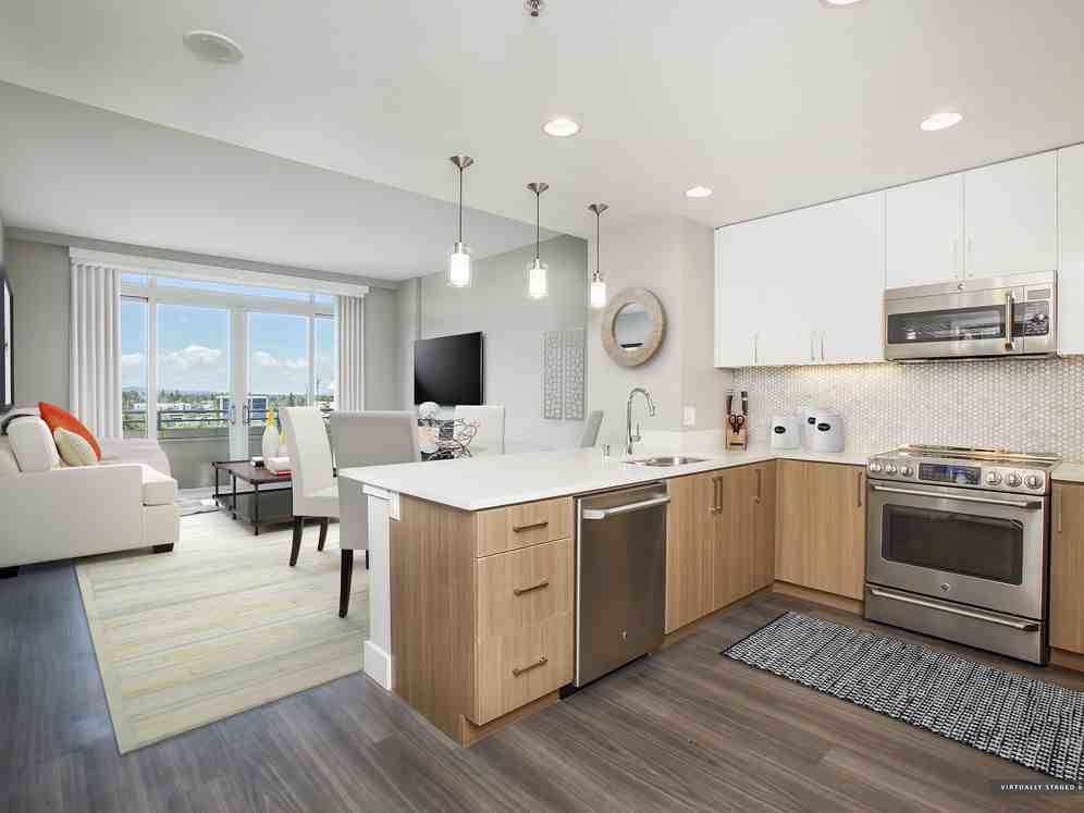 Avalon Towers on the Peninsula - Photo 3 of 41