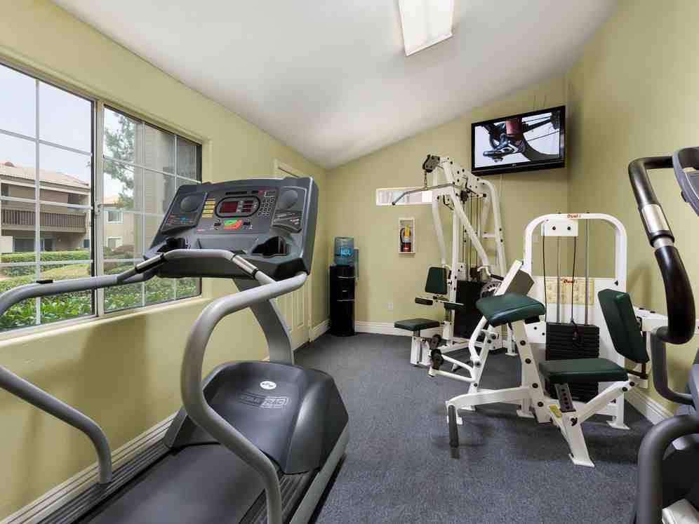 eaves San Dimas - Photo 5 of 19