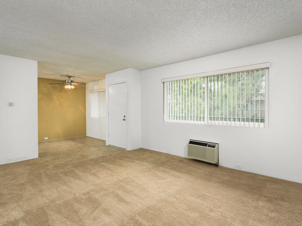 eaves Cerritos - Photo 4 of 20