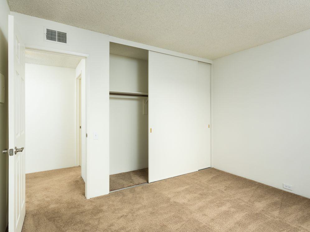 eaves Cerritos - Photo 5 of 20