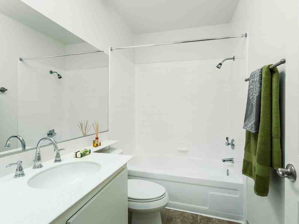 eaves Cerritos - Photo 6 of 20