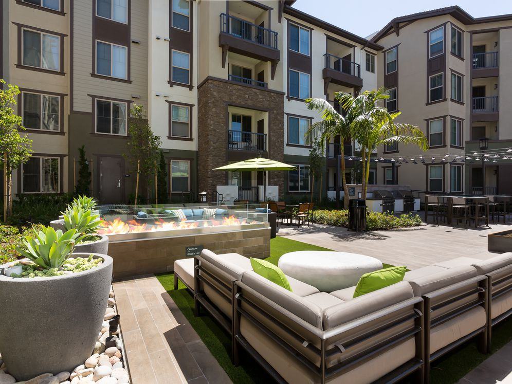 Avalon Glendora - Photo 4 of 39