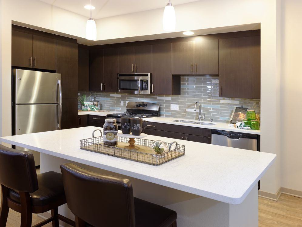 Avalon Glendora - Photo 6 of 39