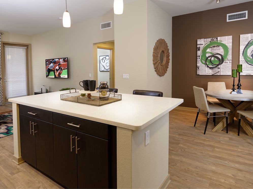 Avalon Glendora - Photo 7 of 39