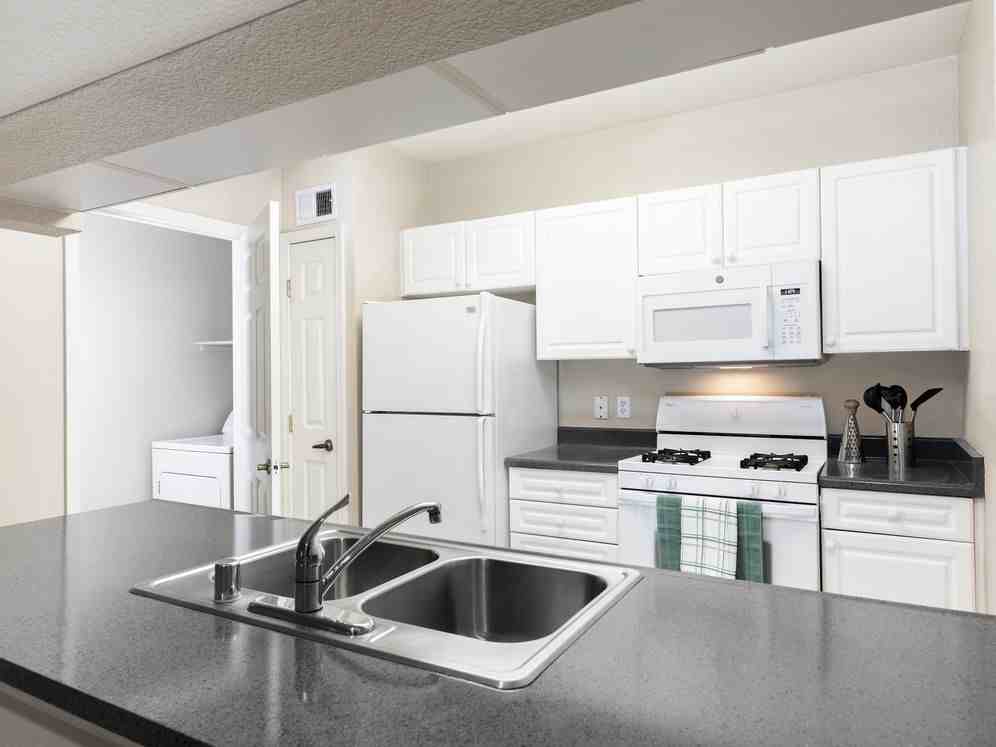 Avalon Willow Glen - Photo 2 of 27