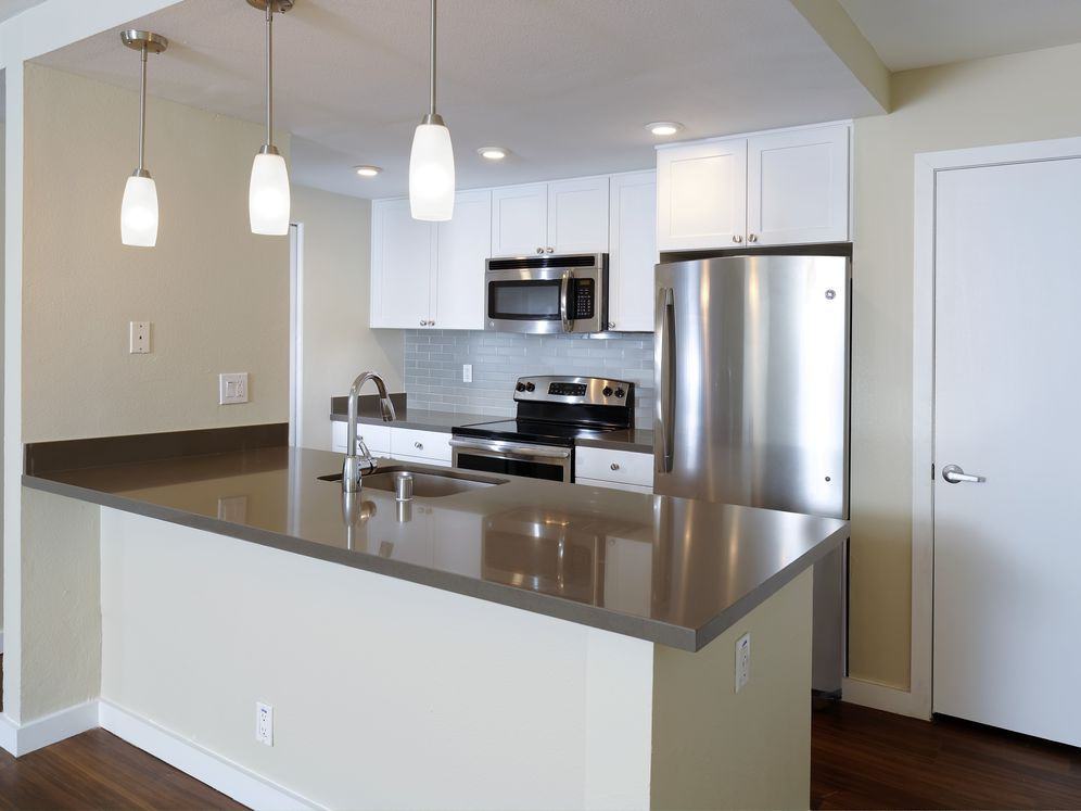 Avalon La Jolla Colony - Photo 4 of 39