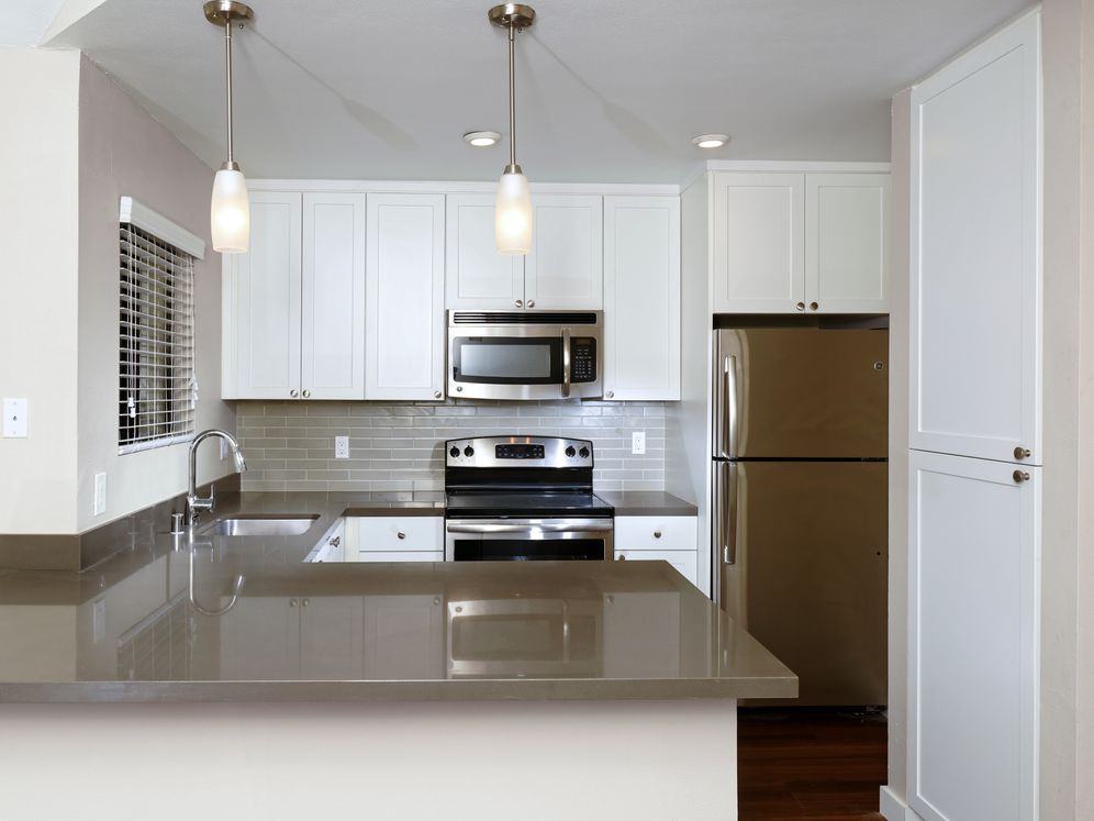 Avalon La Jolla Colony - Photo 7 of 39