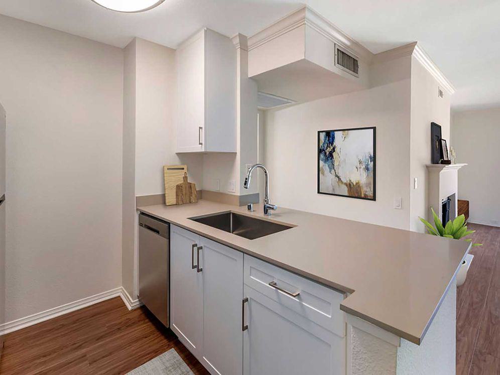 eaves Woodland Hills - Photo 2 of 40