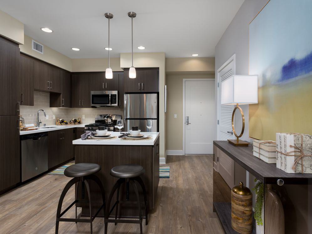 Avalon Huntington Beach - Photo 2 of 40