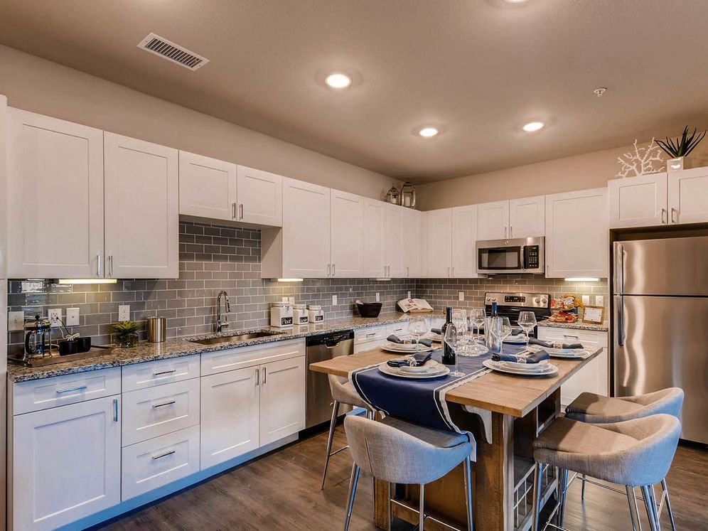 Avalon Red Rocks - Photo 2 of 20