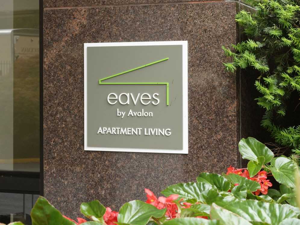 eaves Glover Park - Photo 7 of 23