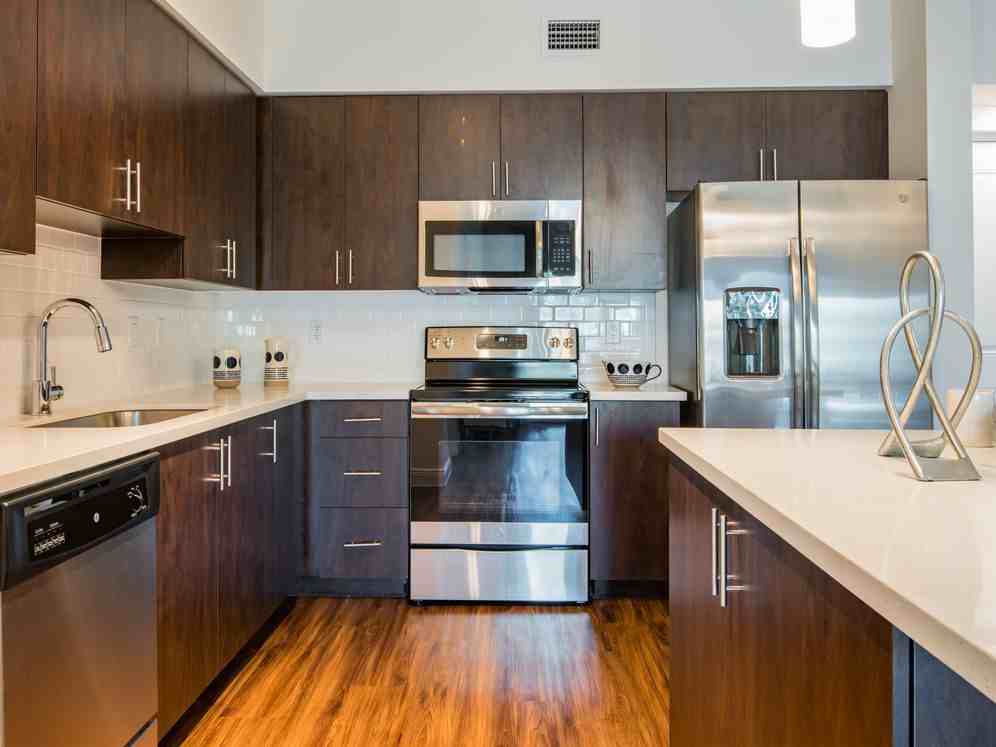 Avalon Miramar - Photo 2 of 17