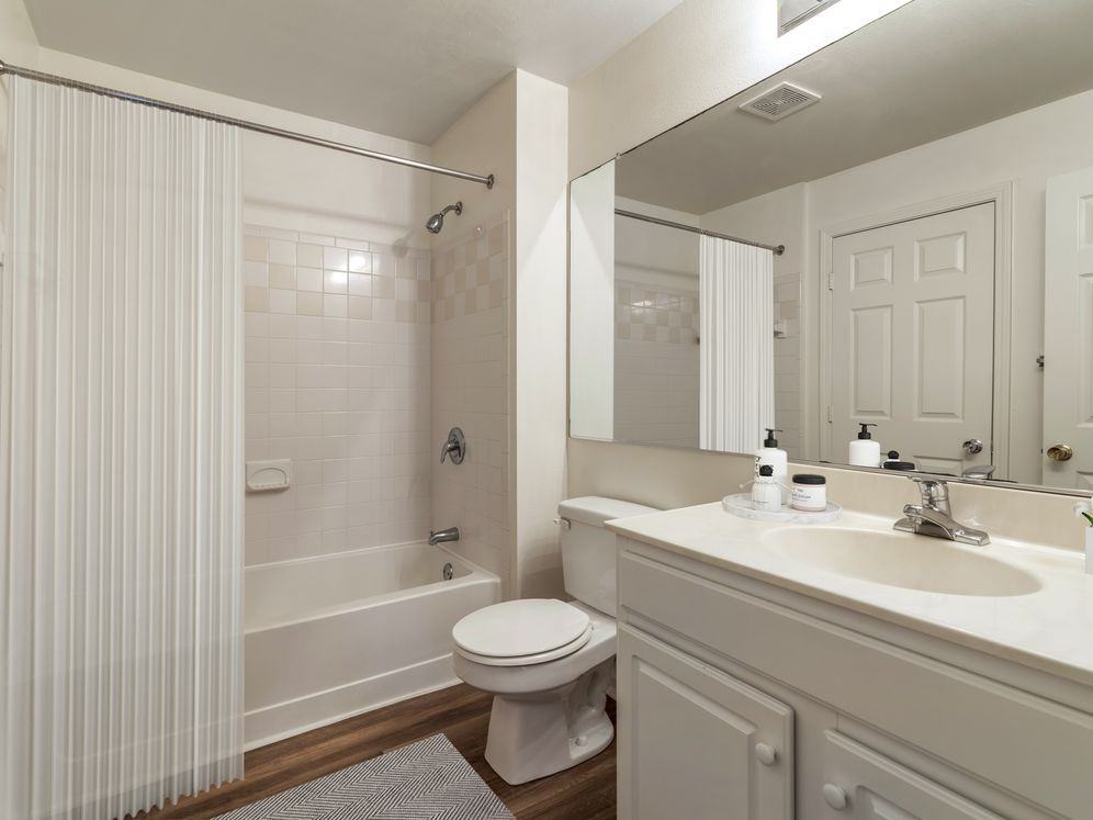 eaves Wilmington and Wilmington West - Photo 6 of 50