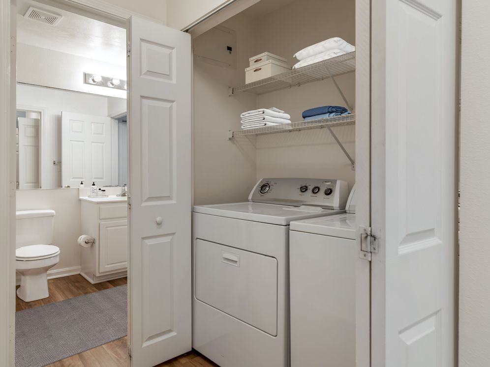 eaves Wilmington and Wilmington West - Photo 3 of 50