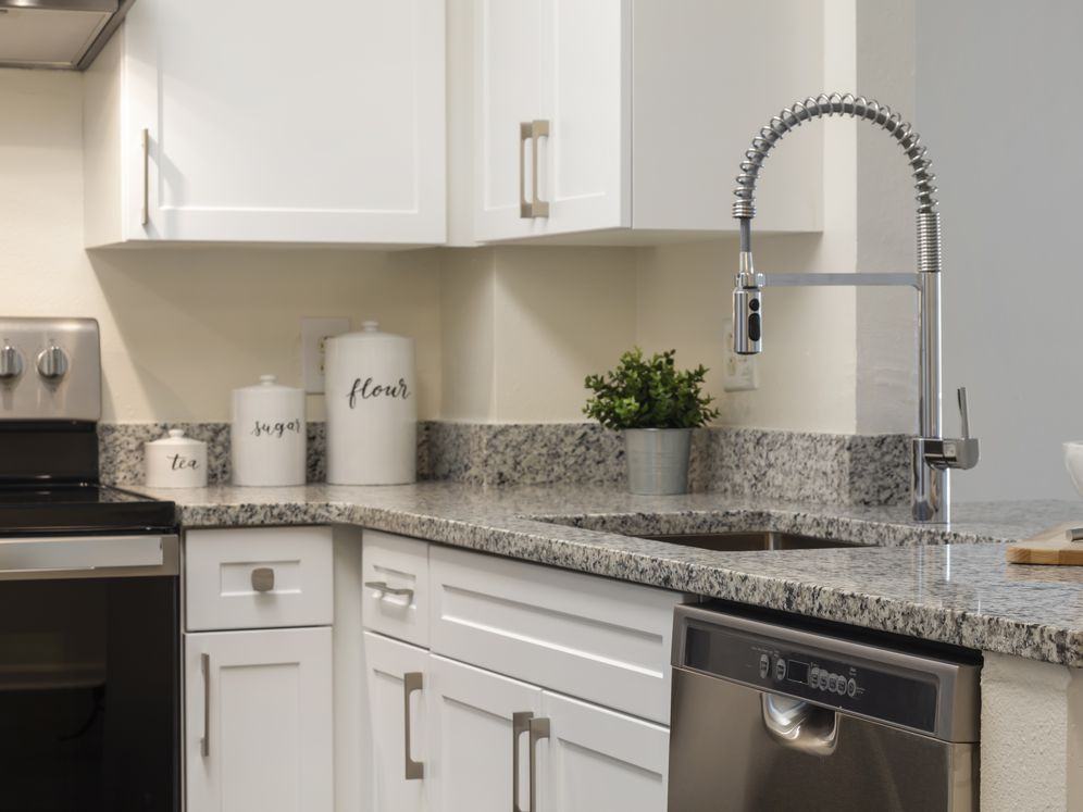 eaves Quincy - Photo 7 of 43