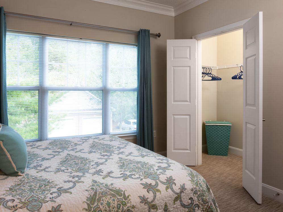 Avalon Bear Hill - Photo 7 of 37