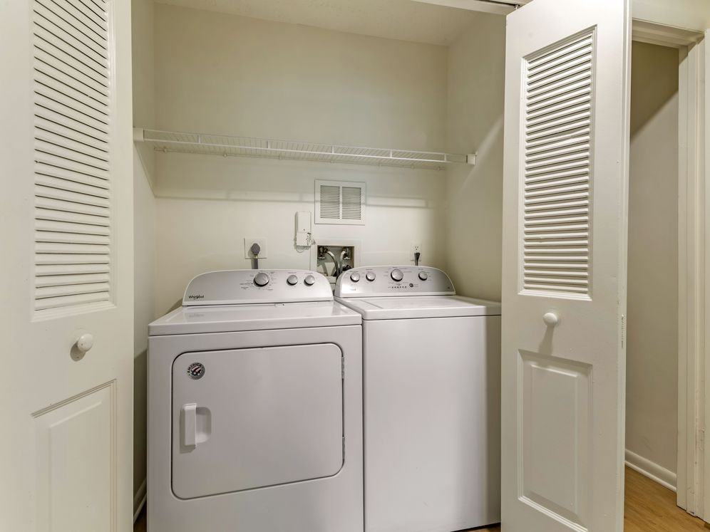 eaves Columbia Town Center - Photo 4 of 25