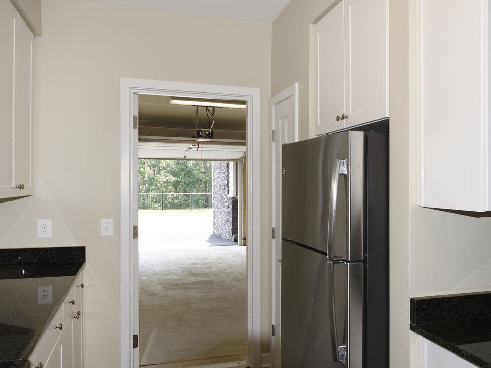 Avalon Laurel - Photo 7 of 37