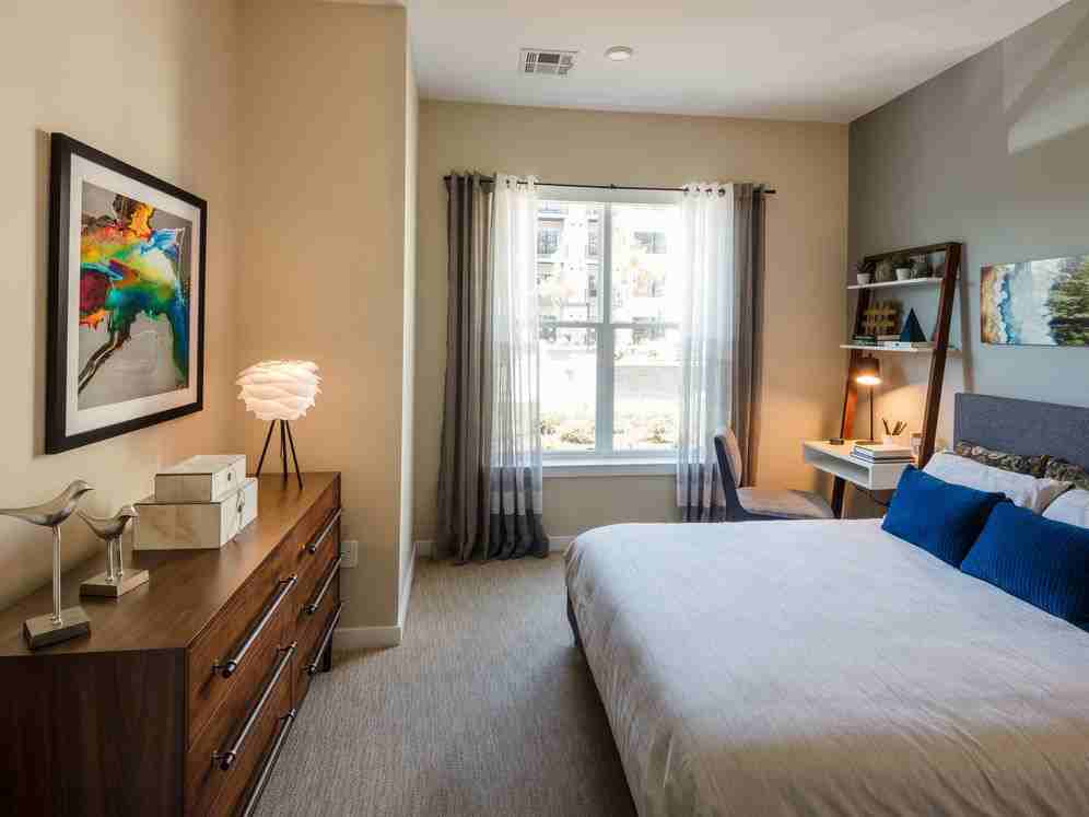 Avalon at Edgewater - Photo 4 of 41