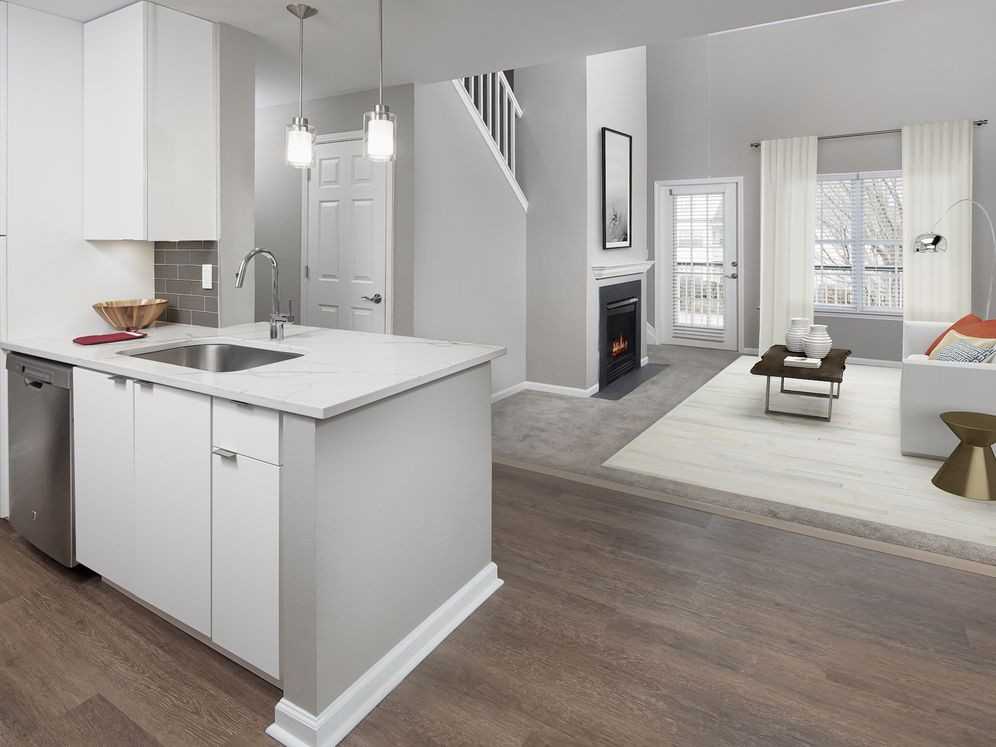 Avalon Melville - Photo 4 of 45