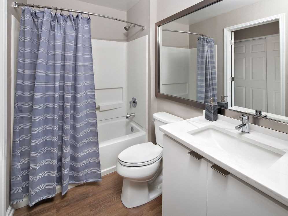 Avalon Melville - Photo 7 of 45