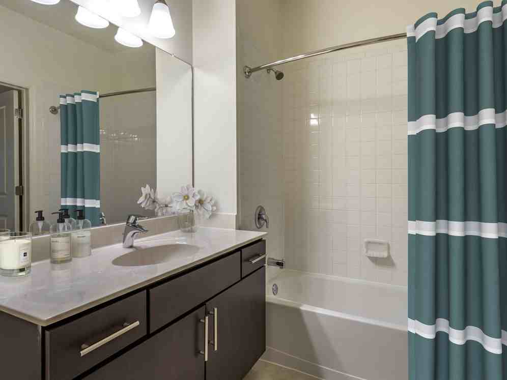 Avalon Huntington Station - Photo 4 of 35