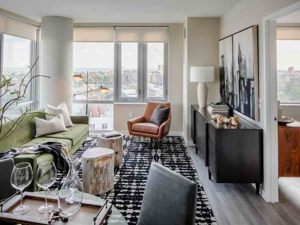 Avalon Brooklyn Bay - Photo 3 of 39