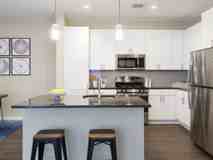 Avalon Somers - Photo 1 of 1