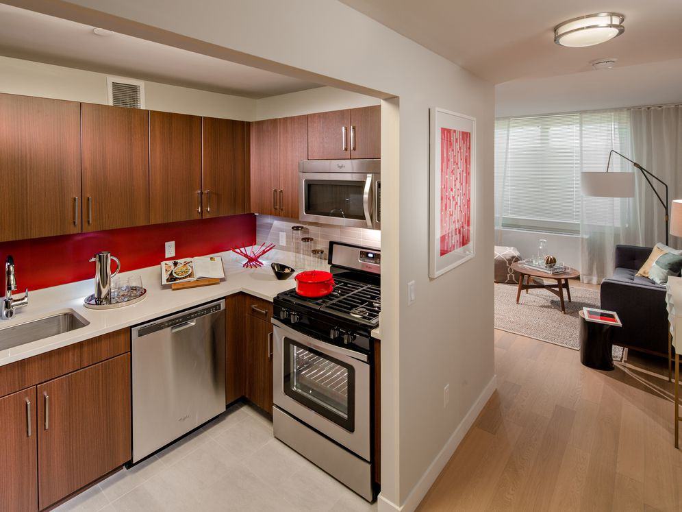 Avalon West Chelsea - Photo 2 of 31