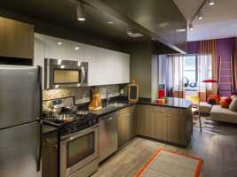 featured image of 525 W 28th St