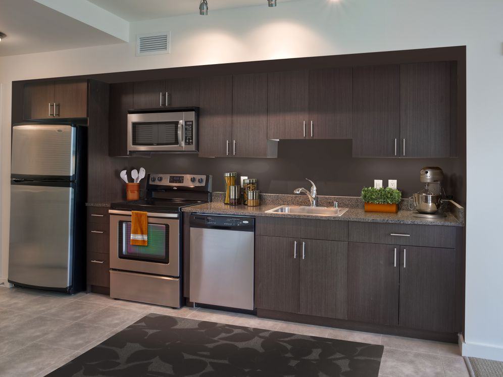 Avalon Towers Bellevue - Photo 7 of 43