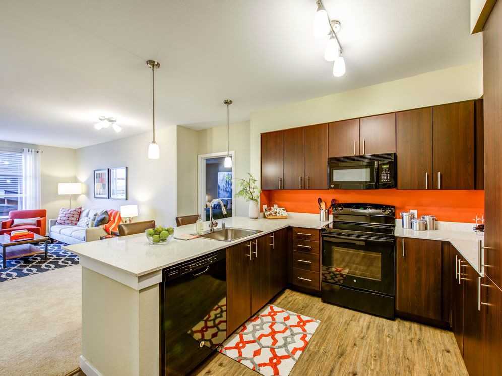 Avalon Alderwood - Photo 4 of 41