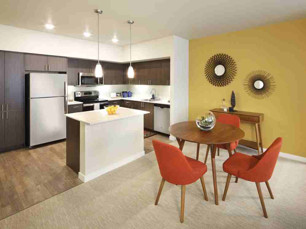 Avalon Esterra Park - Photo 5 of 42