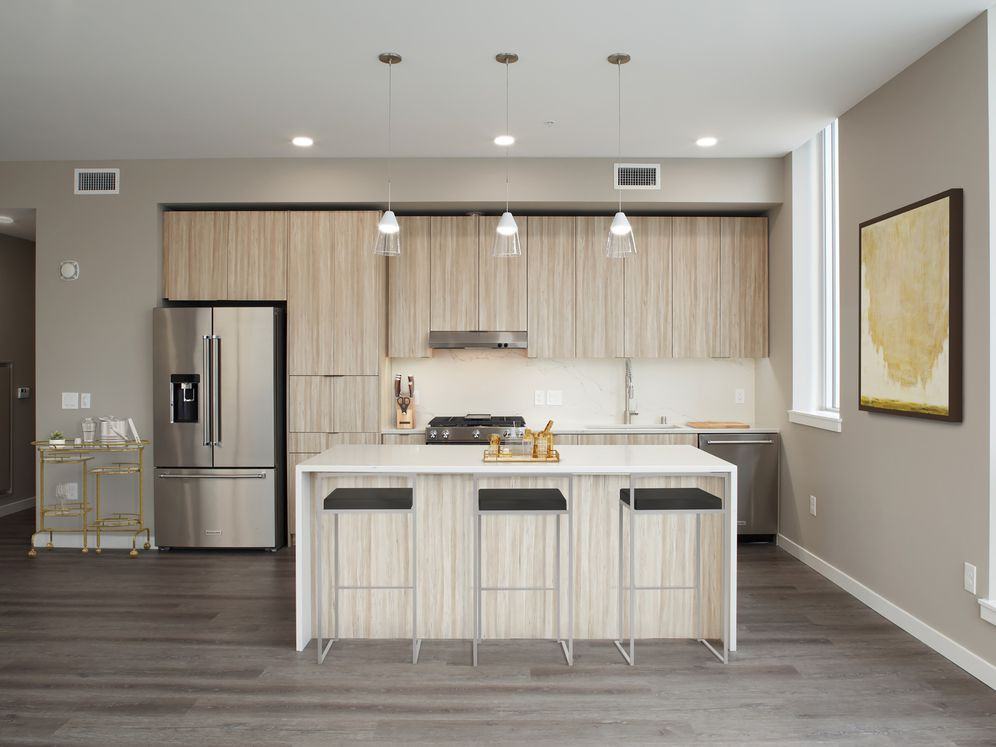 Avalon Belltown Towers - Photo 2 of 38