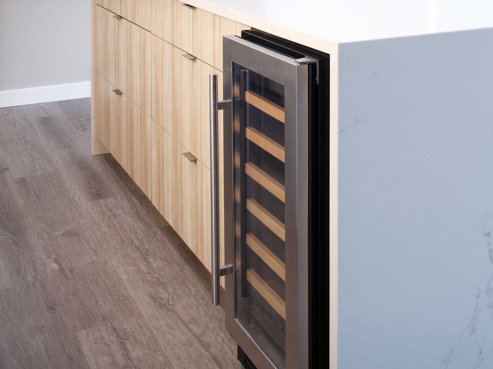 Avalon Belltown Towers - Photo 4 of 38