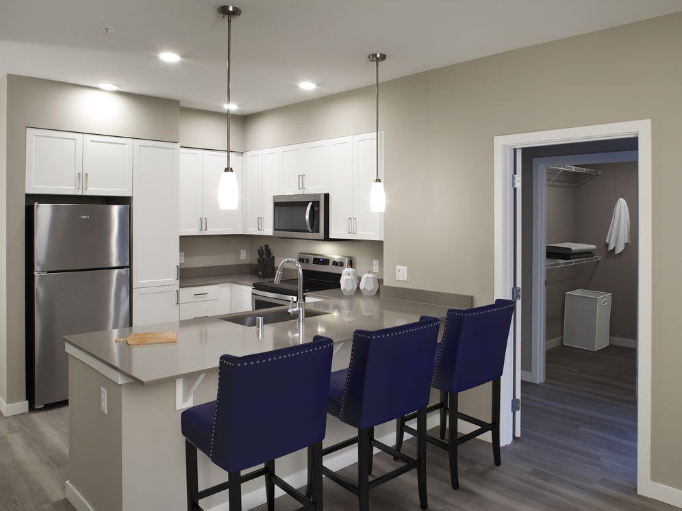 Avalon North Creek - Photo 2 of 37