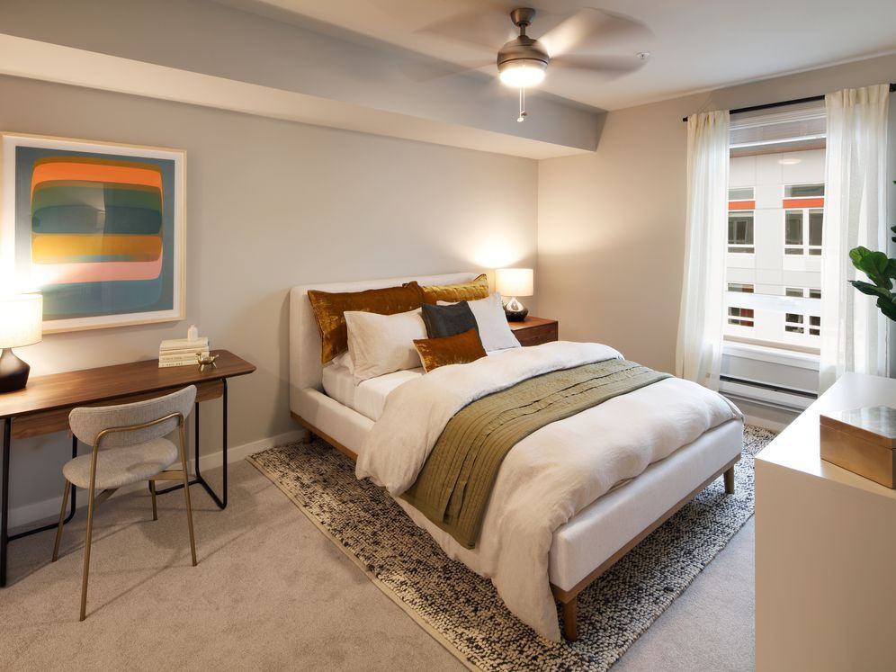 Avalon Alderwood Place - Photo 4 of 40