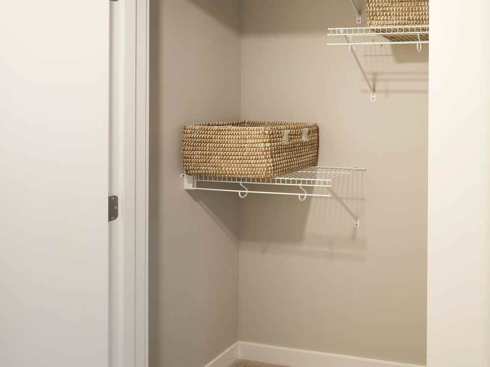 Avalon Alderwood Place - Photo 5 of 40