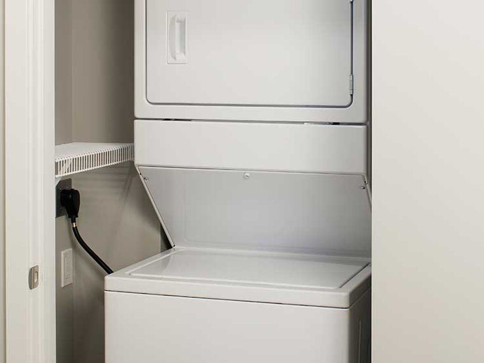 Avalon Alderwood Place - Photo 7 of 40