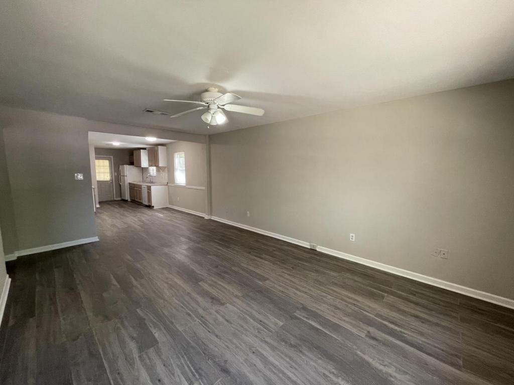 2000 Patterson Ct - Photo 2 of 10