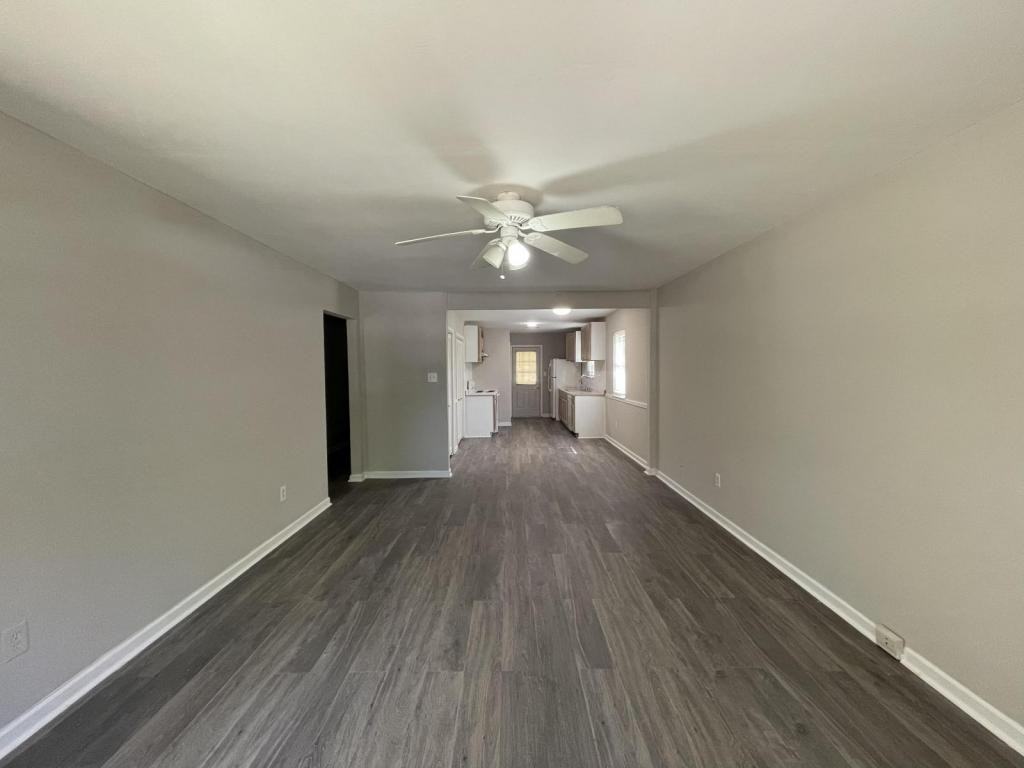 2000 Patterson Ct - Photo 3 of 10