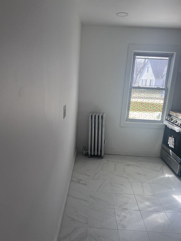 86 86 29 232nd St #2 - Photo 2 of 9