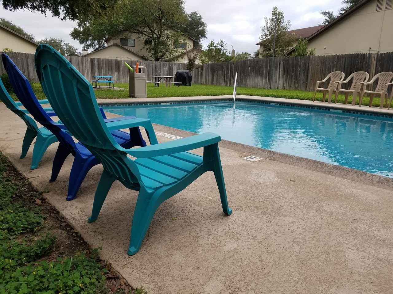 413 Rene Levy - Photo 3 of 3